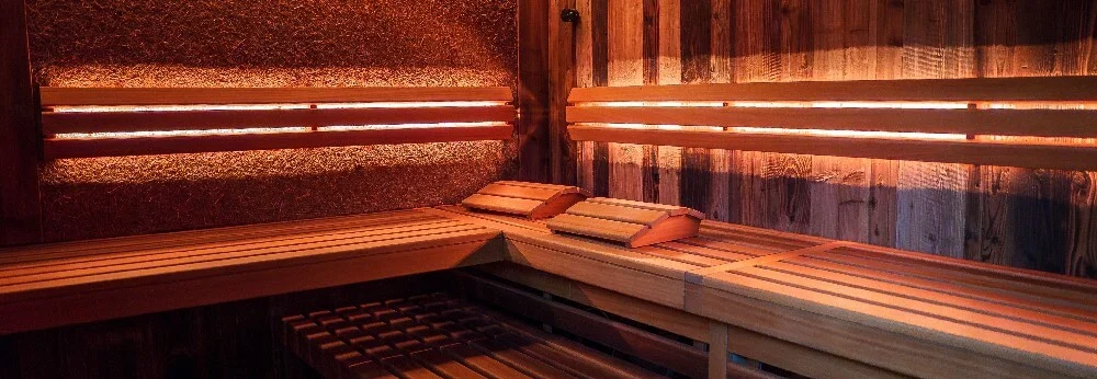 Leere Sauna aus Holz